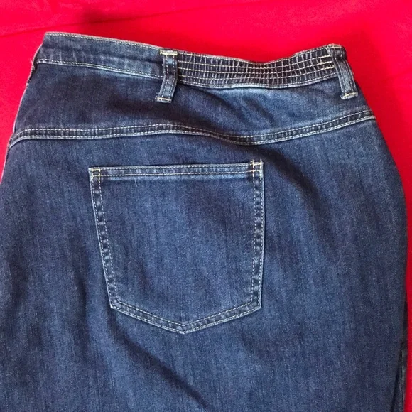 Catherines Right Fit Curvy Blue Jeans - Picture 2 of 3